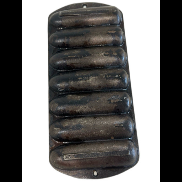 Lodge Cast Iron Corn Bread Pan 7 Ear 27C2 Preowned Seasoned - Picture 5 of 9